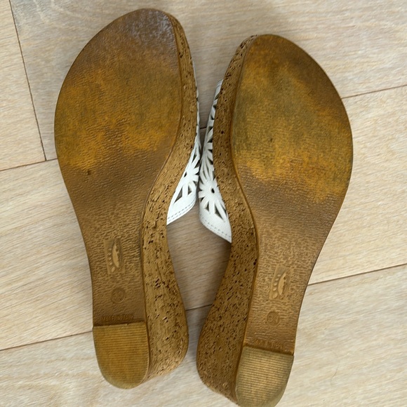 Spring Step white sandals - Picture 6 of 8